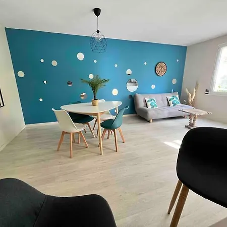 Ulis Tres Beau 2 Pieces Equipe