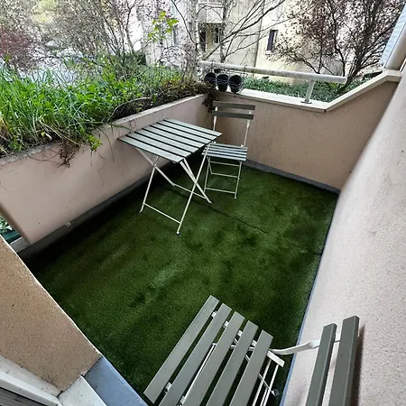 Ulis Très Beau 2 Pièces équipé *